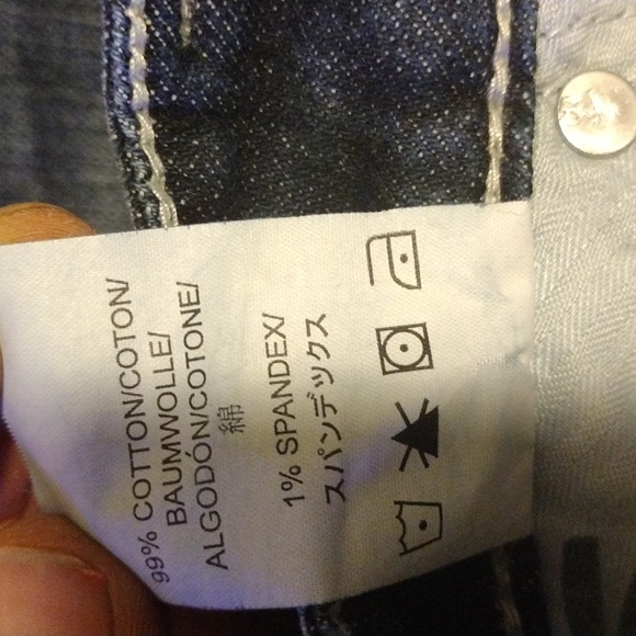 - Jeans - Picture 3 of 4